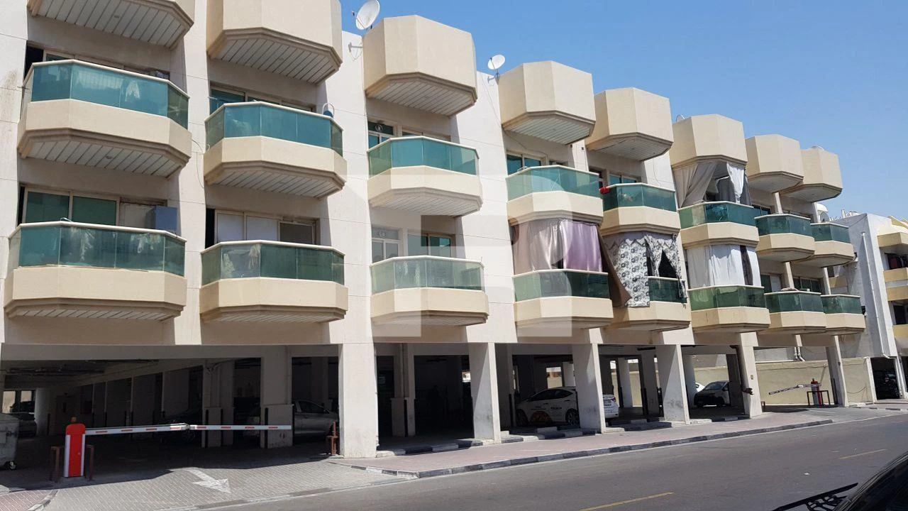 Best price 1bhk |Closed kitchen | Parking